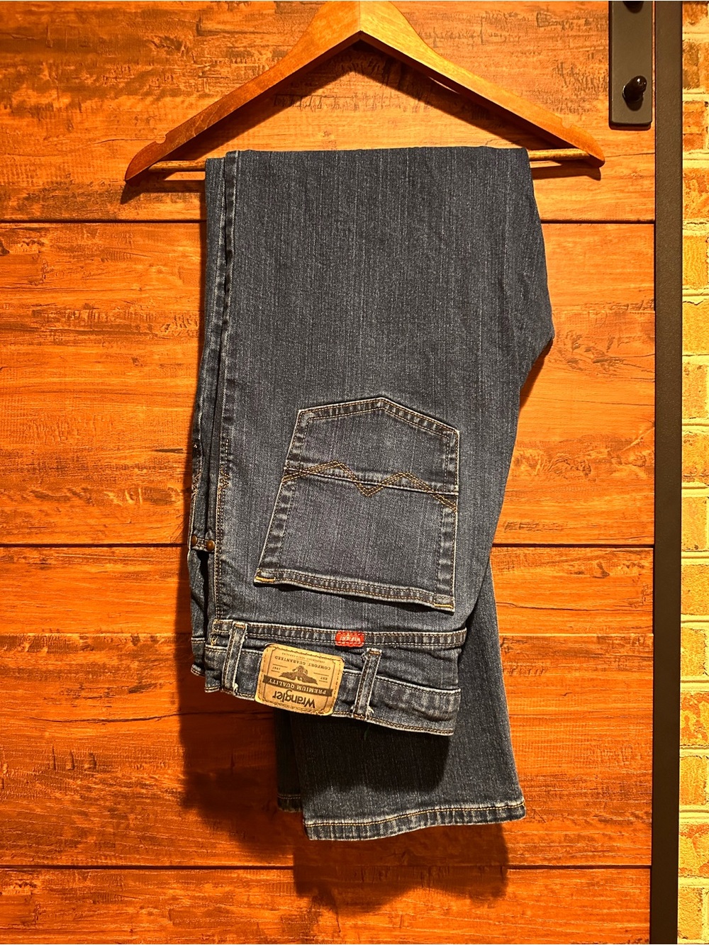 Wrangler straight fit 38 x 32 (56)